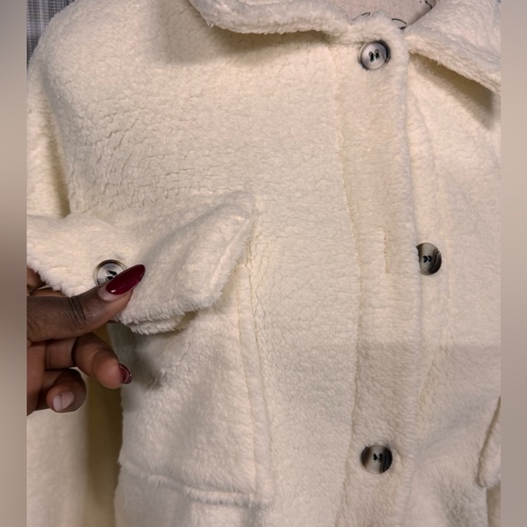 Elegant Teddy Coat for Women - Chic Solid Color, Button-Up with Flap Pockets, - Picture 9 of 11